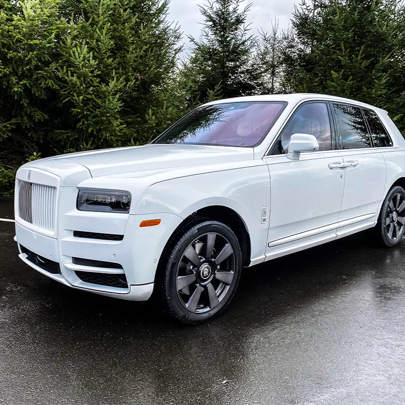 3M Gloss White car wrap we installed on this new 2021 Rolls Royce Cullinan, we also wrapped the front grille and all the vehicle emblems.