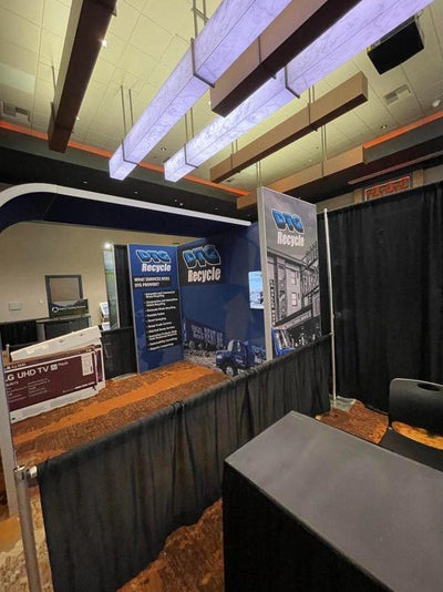 DTG Recycle custom trade show booth with printed fabric walls and arch by Ardor Printing
